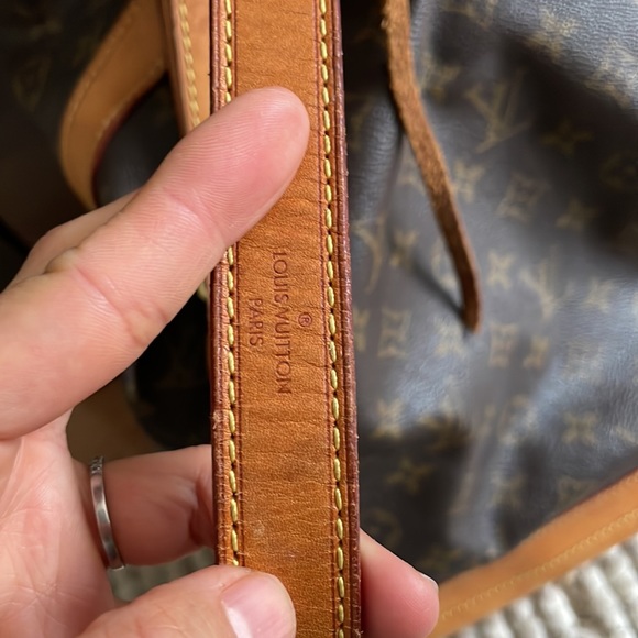 Authentic Louis Vuitton noe pm bucket - Picture 3 of 13